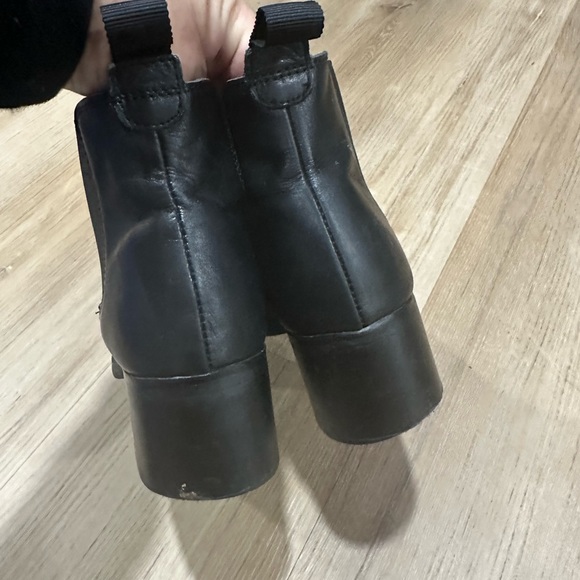 Toni Bianco leather ankle boots good condition sz 81/2 - Picture 4 of 9